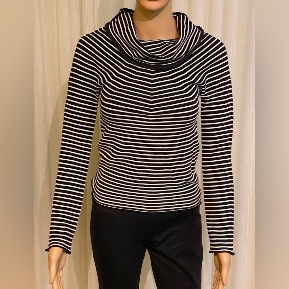 Giorgio Armani Womens Blouse European Size 38 Black/White Stripe Ribbed Italy